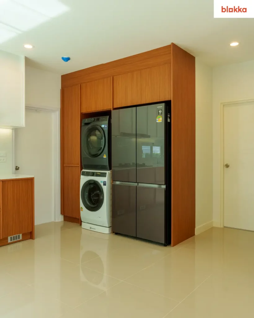 ผลงานบิวท์อิน Laundry Cabinet-01