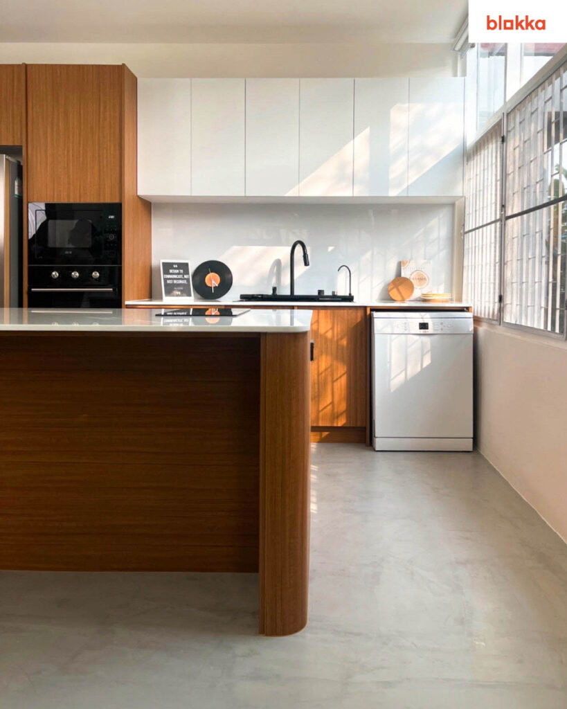 ผลงานออกแบบบิวท์อินครัว Mid-Century Modern คอลเลคชั่น Edge บ้านคุณโอ๋
