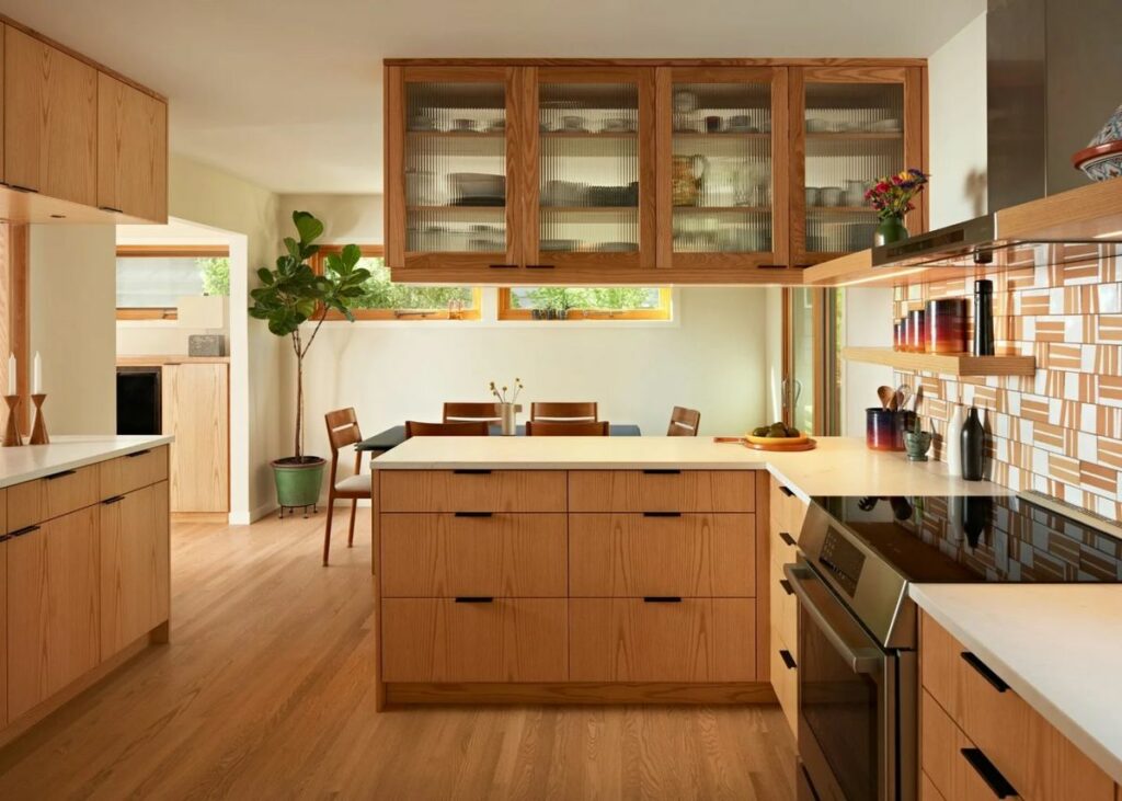 Kitchen Layout ที่ใช้ร่วมกับ Peninsula ได้ดี