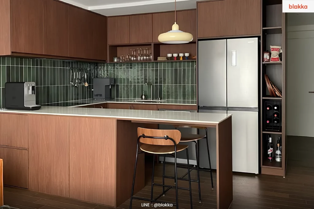 Kitchen Peninsula คืออะไร? เปรียบเทียบกับ Island แบบไหนเหมาะกับครัวบิวต์อินของคุณ?