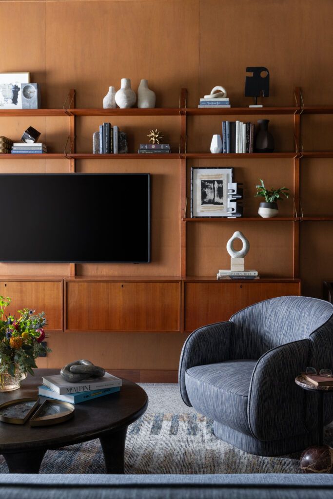 ชั้นวางทีวีสไตล์ Mid-Century Modern ตู้ลอยติดผนัง (Floating Cabinet)
